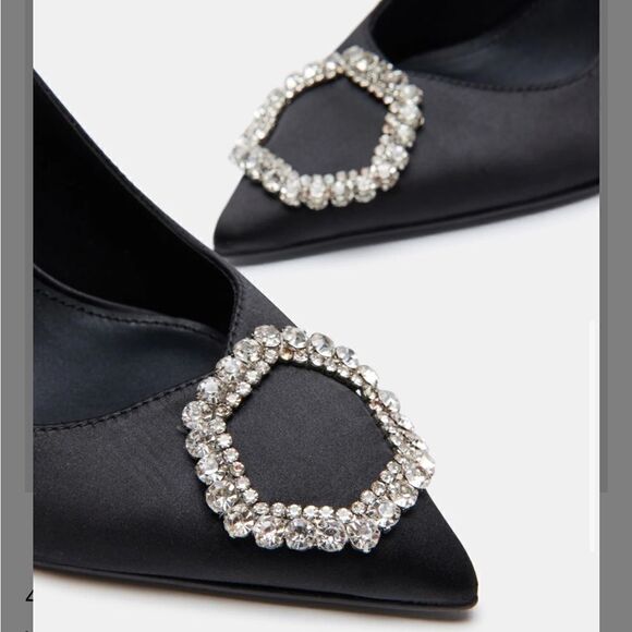 Steve Madden Beignet Kees Black Satin Rhinestone Embellishment Size 8 NWOB - Picture 2 of 6